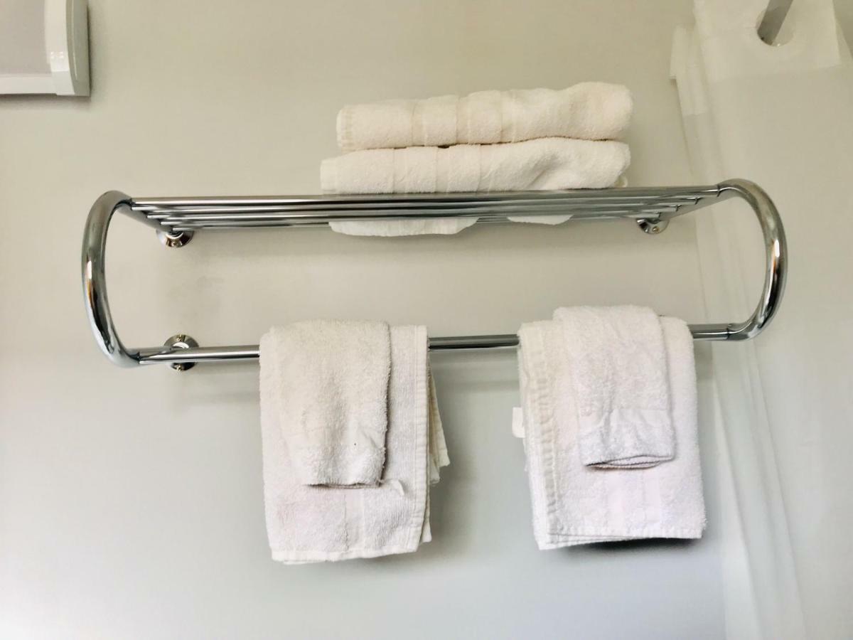 Legacy Inn & Suites Of レイク・ジョージ エクステリア 写真